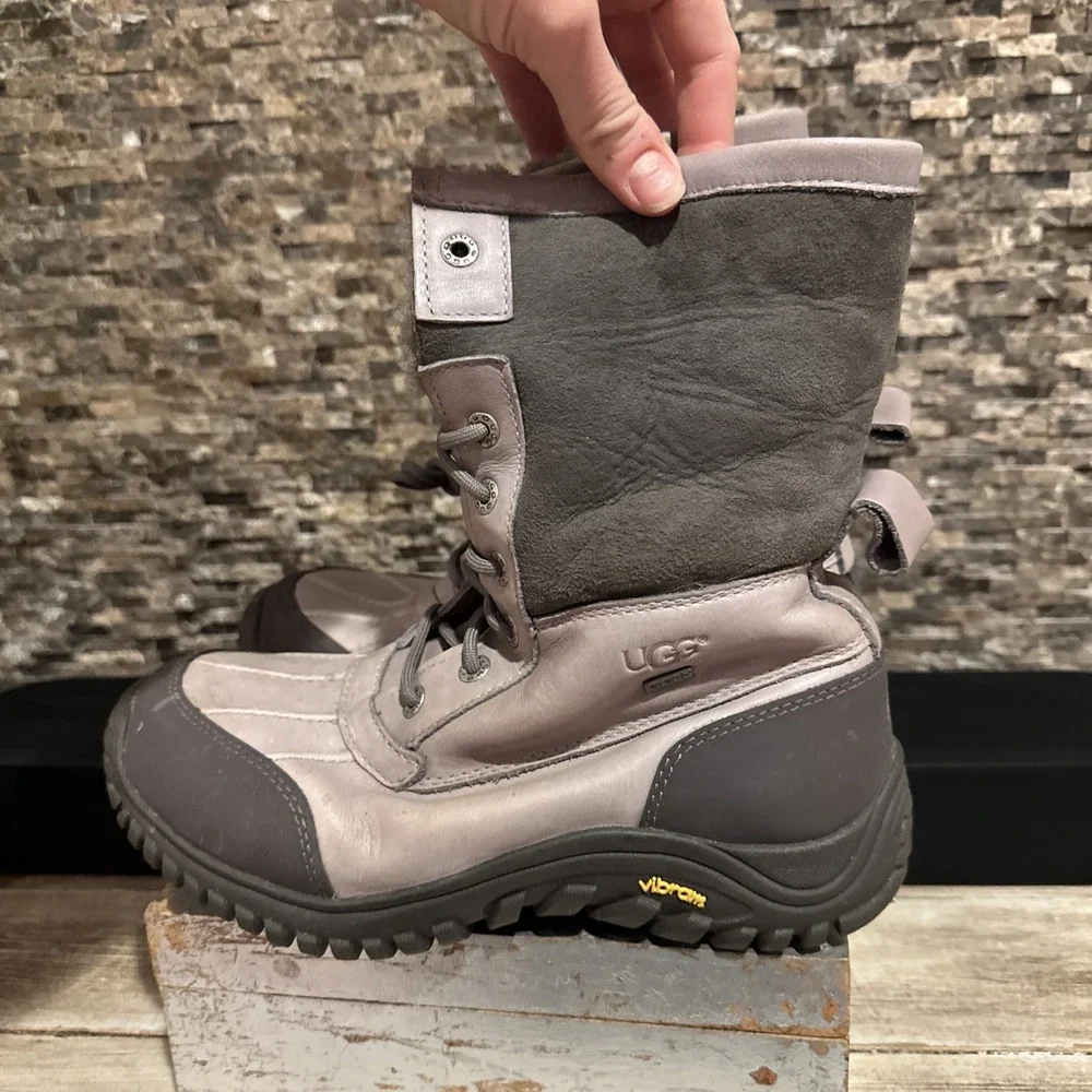 UGG beige gray